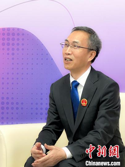 中国健儿亚运赛场绽放爱国光芒