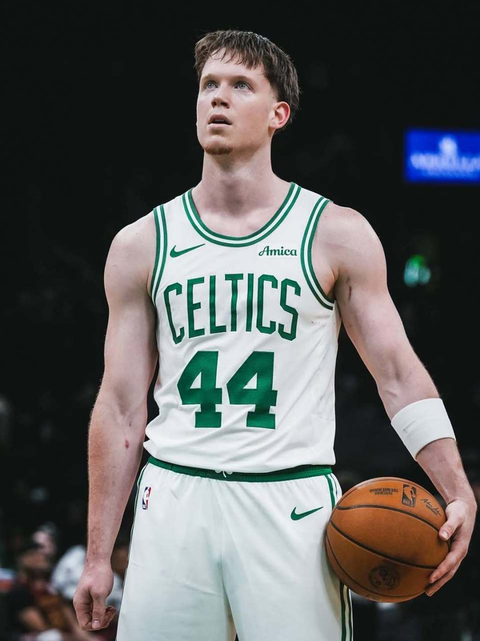 凯尔特人正式与57号秀签约两年开启新纪元