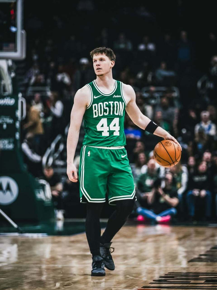 凯尔特人正式与57号秀签约两年开启新纪元