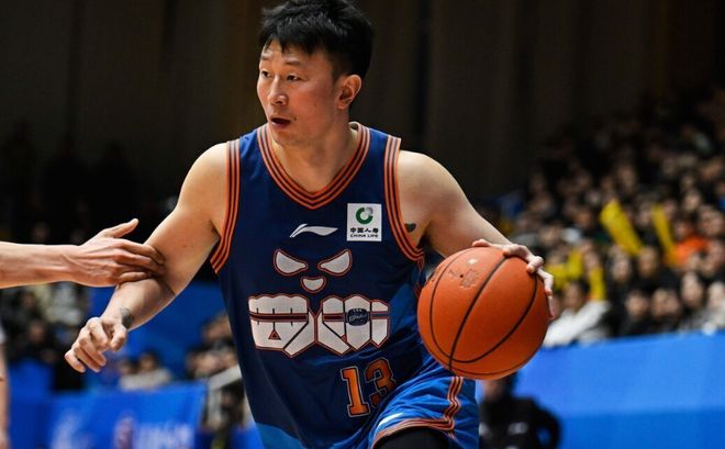 广东大胜四川反超北京升至联赛第三，四川创跨