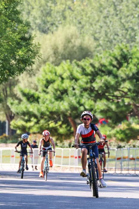 百名青少年齐聚延庆区 2025勇士部落铁人三项赛开