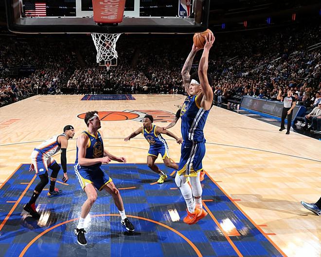 纽约尼克斯逆转金州勇士取三连胜 波斯特22+3+3助