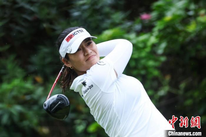 菲律宾新星梅菲首秀夺魁 高尔夫赛事首轮战报