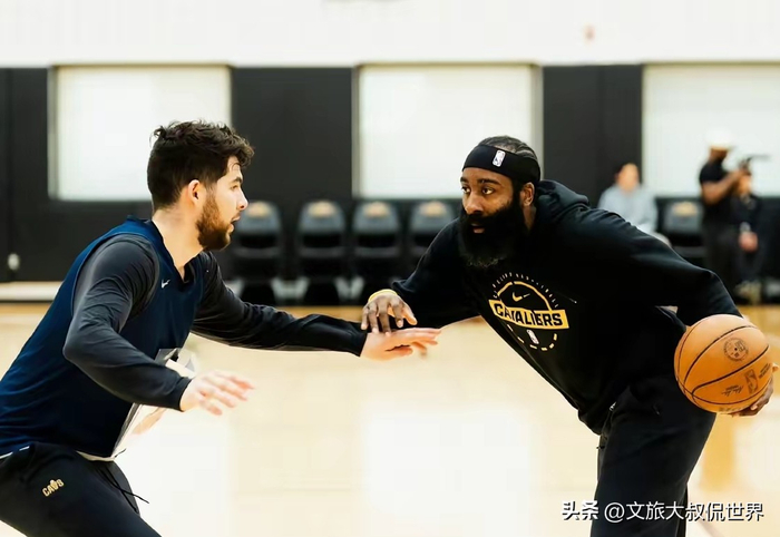 哈登助力骑士备战季后赛 球队氛围凝聚成夺冠利